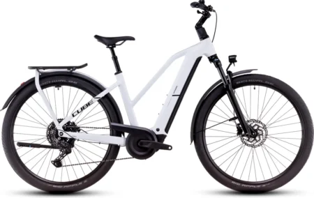 2025 CUBE KATHMANDU HYBRID COMFORT, PRO 800